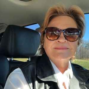 Meet your Posher, Carol